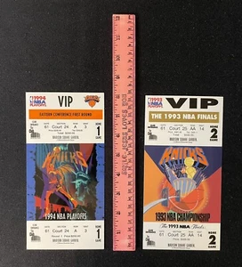 2 biglietti VIP Knicks playoff e campionato 1993 e 1994 inutilizzati 4" x 8" ciascuno - Foto 1 di 24