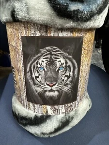 Wild Heritage White Tiger, Stare Raschel Throw Blanket 50”x60” Super Soft - Picture 1 of 4