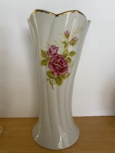 12”Vintage Hand Painted Flower Porcelain Vase no chips or scratches - Picture 1 of 5