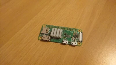 Raspberry Pi Zero W + dissipatore ceramica - Immagine 1 di 4
