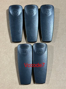 Clip de cinturón de batería MOTOROLA HT750 HT1250 USADO HLN9714 - Imagen 1 de 2