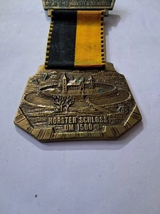 Gelsenkirchen Horster Schloss um 1500 tragbare Plakette 1982 (Kissing Menden) - Bild 1 von 4