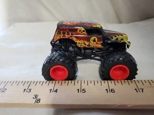 Monster Jam Grave Digger Fire & Ice Monster Truck 1:64 Loose - Picture 1 of 10