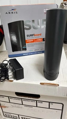 Cable módem ARRIS SURFboard G36 DOCSIS 3.1 Wi-Fi 6 AX3000 negro usado Foto 1 de 4