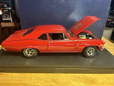 Chevy Nova 396 ERTL 1970 1:18 naranja Foto 1 de 4