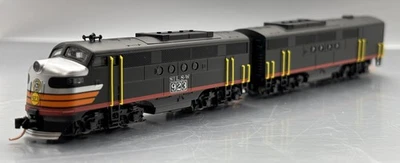 N scale Micro Trains 992 00 031 Cotton Belt  EMD FT A/B Loco set New never run - Image 1 of 4