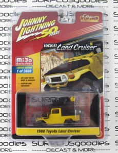 2019 Johnny Lightning MiJo Exclusive ClassicGold Yellow 1980 TOYOTA LAND CRUISER - Picture 1 of 11