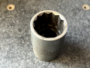 1/2" Drive X 1-3/16" SOCKET 12 POINT CR-MO - Picture 1 of 6