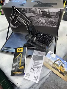 Excellent Cat 390F L Excavator Commemorative Series 1:50 Model Diecast 85547 - Picture 1 of 19
