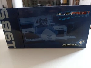SOLIDO 1/18 ALAN PROST W. CHAMPION 1985 MCLAREN MP4/2B SOLO BOX RARE - Foto 1 di 4