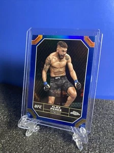 2024 Topps cromo UFC Alex Pérez refractor azul/150 - Imagen 1 de 2
