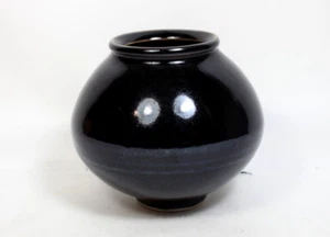 Vintage Wayne Ngan Studio Canadian Art Pottery Tenmoku Glaze Vase - Picture 1 of 8