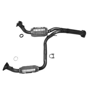 645809-IP Catalytic Converter Fits 2007 Chevrolet Silverado 3500 Classic 8.1L V8 - Picture 1 of 2