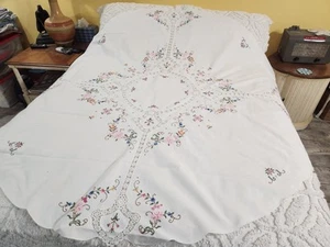 Mantel Vintage Punto de Cruz Floral Crochet Aplicado Casa Núcleo 60" Redondo - Imagen 1 de 24