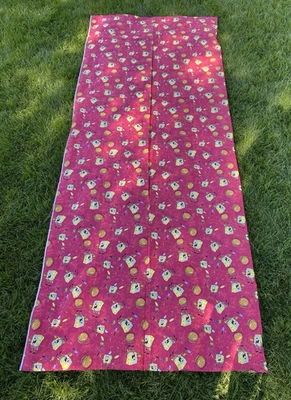 2002 Viacom SpongeBob Cotton Fabric Red Hamburgers Hot Steamy Good 13.1 yds Y2K - Image 1 of 4