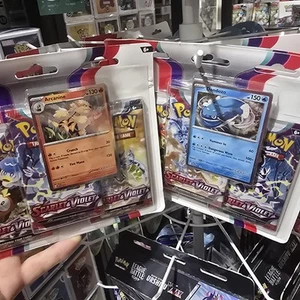 POKEMON TCG Scarlet & Violet 1 Three-Booster Blister - Foto 1 di 2