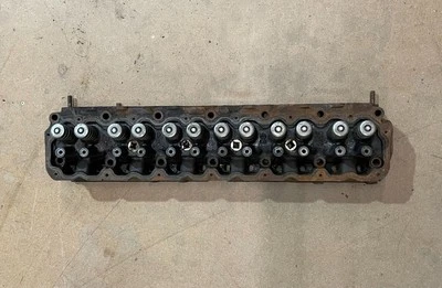 Núcleo de culata AMC Jeep XJ 4.0 6 cilindros usado fundición #0630 fecha 1998 Foto 1 de 4