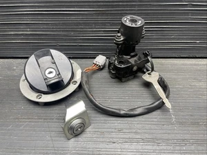 2015 Suzuki GSXR750 Lockset, ignition, gas cap seat lock OEM #827254 - Foto 1 di 12