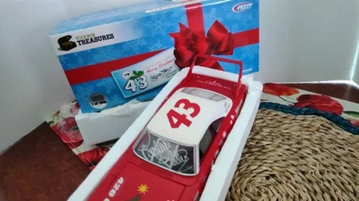 Richard Petty Toolbox Treasures 2008 1/24 Navidad Red Superbird ¿Prototipo automático? Foto 1 de 4