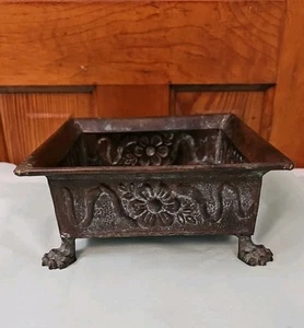 Vintage massiv Messing Bronze Patina Krallenfuß quadratisch Pflanzgefäß Herzstück Indien - Bild 1 von 6