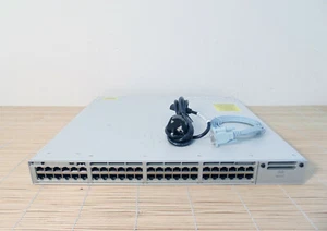 Cisco C9300-48P-A 9300 48-port modular uplinks PoE+ Network Advantage Single PS - Afbeelding 1 van 1