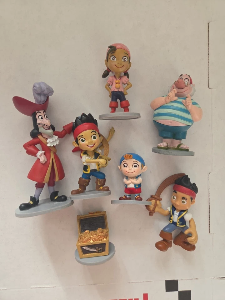 Lote de 12 figuras de Capitán Jake y los piratas del País de Nunca Jamás surtidas Foto 1 de 1