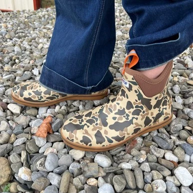 Bota de mujer XtraTuf Duck camuflada al tobillo XWABDCMO Foto 1 de 4