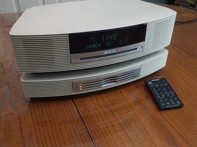 Bose Wave Music System AWRCC2 with Multi-CD Changer and Remote Control - Image 1 of 4