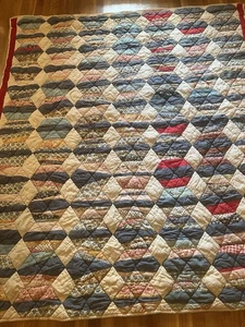 Antike WABEN- oder TUMBLINGBLOCKS-STEPPDECKE - dick gesteppt alle Baumwolle ~ 78 "x 66" - Bild 1 von 24