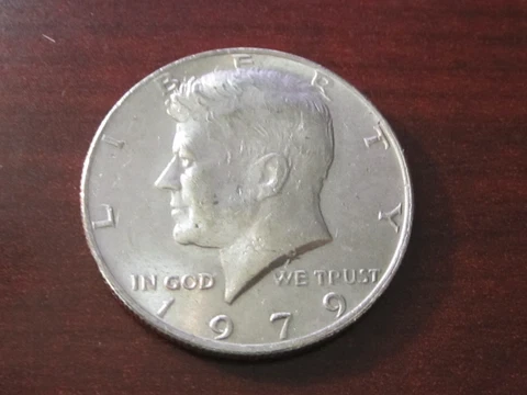 1979 P KENNEDY HALF DOLLAR NICE COIN FREE SHIPPING! Cover