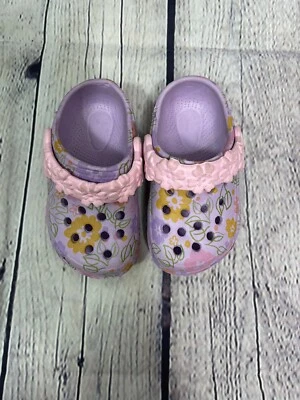 sandalias baby cocodrilo look like talla 20/4 morado  Foto 1 de 4