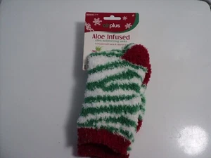 Airplus Aloe Infused Womens Red Green White Ultra Moisturizing Socks 5-11 New - Picture 1 of 3