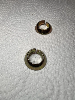 Arandela de bloqueo de tuerca de rueda - Mopar - (5104538AA) 2003-2006 Dodge Sprinter 3500  Foto 1 de 2