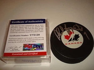 Disco de hockey firmado por Phil Esposito Team Canada PSA/DNA ¡Go Blackhawks! Go Bruins a - Imagen 1 de 3