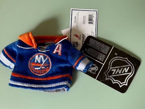 New York Islanders John Tavares #91 Mini-Jersey Forever Collectibles NWT Cover
