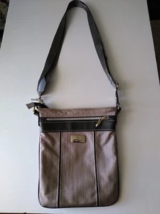 Eagle Creek Lightweight Gray Women's Crossbody Bag with Silver-Toned Hardware - Picture 1 of 4