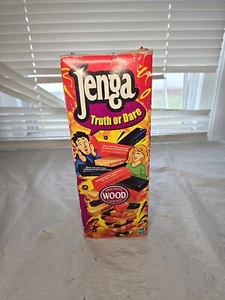 Juego de bloques de madera de precisión temática para adultos Jenga Truth or Dare 2000 Milton Bradley - Imagen 1 de 7