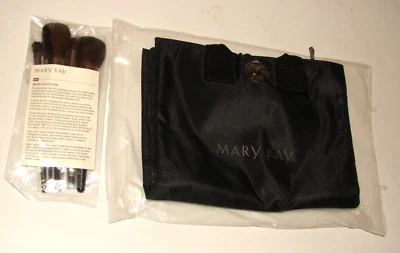 Nuevo JUEGO DE CEPILLOS COLECCIÓN MARYKAY + BOLSA ORGANIZADORA/5 CEPILLOS TAMAÑO COMPLETO Nuevo en bolsa Foto 1 de 4