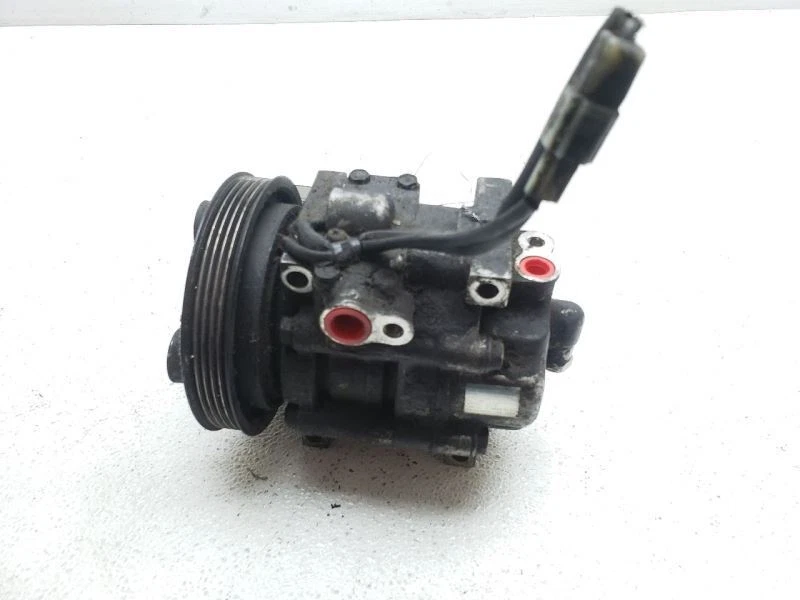 1992 1993 Mazda MX-3 AC Compressor 6 Cylinder EA0361450 N1301AB4 - Image 1 of 4