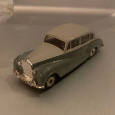 Vintage Dinky Toys 150 Rolls Royce Silver Wraith Diecast Model Car Unboxed - Image 1 of 4