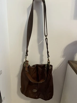 Bolso Bandolera Cuero Fossil Marrón Estilo Explorador Hobo Foto 1 de 4