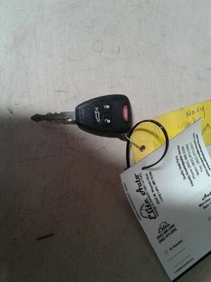 Llavero/remoto cuatro botones para 08-14 AVENGER 836713 Foto 1 de 4