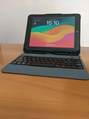 APPLE IPAD 6ª GEN senza graffi  9.7'' 32GB Wi-Fi GRIGIO  COVER TASTIERA BLOOTOTH - Immagine 1 di 4