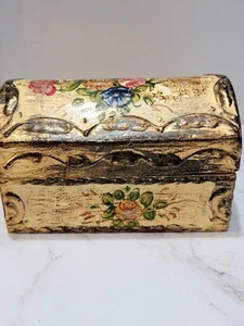 Vintage FLORENTINE GILT Italian Wood Toleware Dome Lid BOX Gold With Floral - Picture 1 of 11