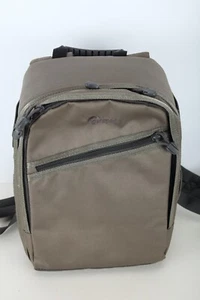 Lowepro Photo Traveler 150 Lightweight Camera Backpack Olive Green Exc Cond #2 - Picture 1 of 15