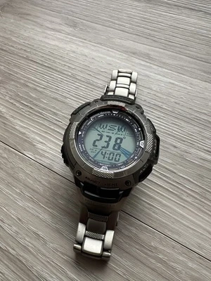 Casio Pathfinder PAW-1100T Multifunction Solar altimeter barometer compass etc. - Image 1 of 4
