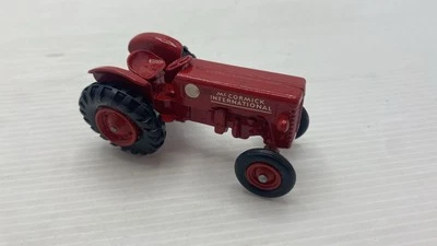 MATA008 Matchbox trattore Mc Cormick International 1/43 senza scatola original - Immagine 1 di 3