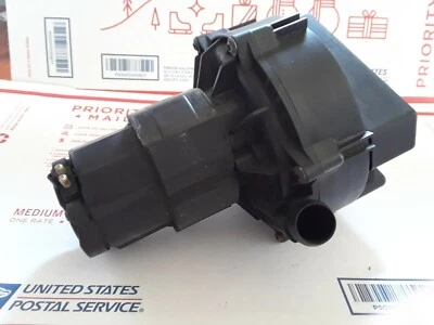  MERCEDES BENZ CL500 W203 230  BOSCH  AIR INJECTION SMOG PUMP A 000 140 37 85 - Image 1 of 4