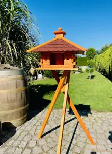 DARLUX Rechteckiges Vogelfutterhaus XL Futterstelle Vogelhaus+Ständer Braun/ Rot - Bild 1 von 6
