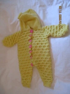 Babyoverall mit Kapuze, gelb, Größe 62/68, selbst gestrickt neu Handarbeit - Bild 1 von 2